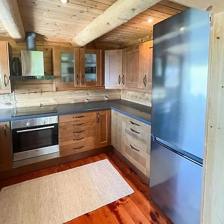 Mountain By Hundsavatnet With Large Veranda