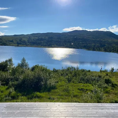 Mountain By Hundsavatnet With Large Veranda Semesterbostad *